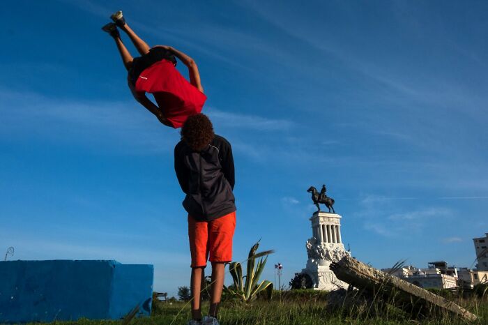 100 Candid Street Photos From The 2025 URBAN Photo Awards