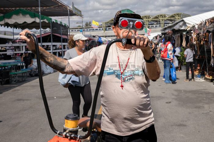 100 Candid Street Photos From The 2025 URBAN Photo Awards