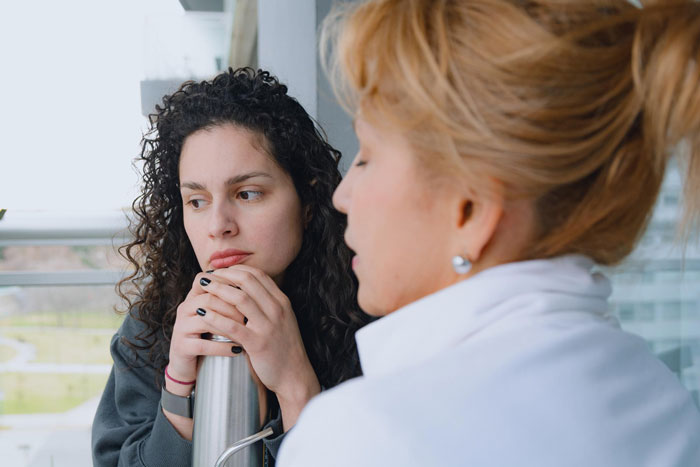 Bride Tries To Get A “Love” Confession Out Of Groom’s Female Bestie, Then Cries Foul As She Says No Bride Tries To Get A “Love” Confession Out Of Groom’s Female Bestie, Then Cries Foul As She Says No