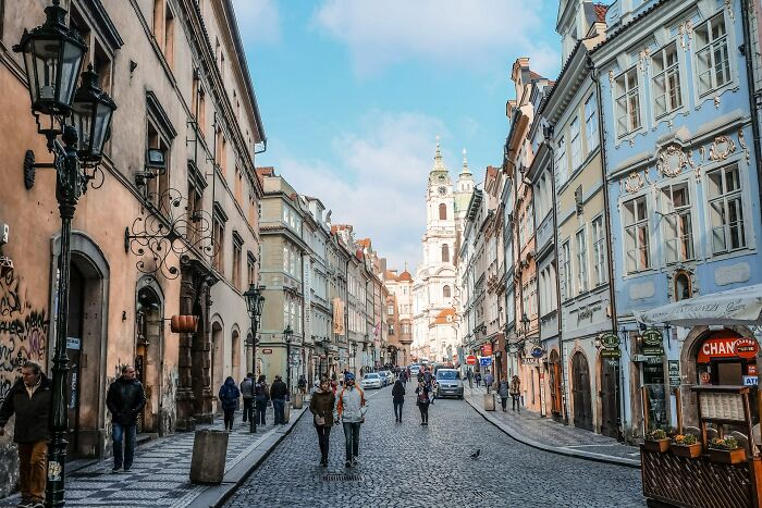 80 Americans Reveal The Little Things About Life In Europe That Caught Them Completely Off Guard