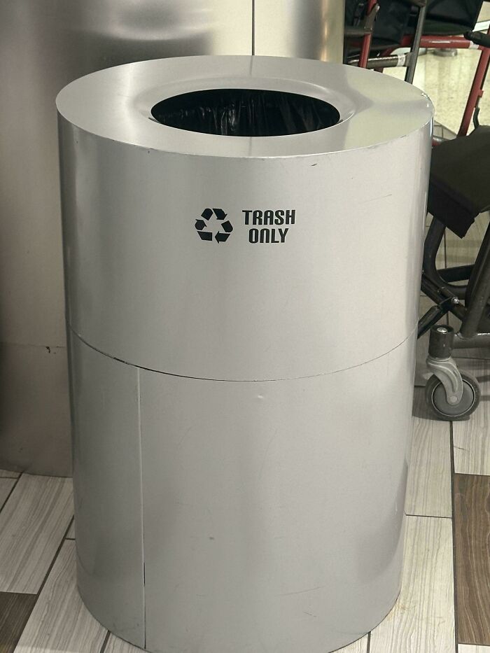 82 Hilariously Unhinged Design Fails That Should Have Never Been Approved (New Pics)