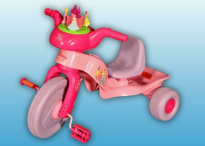 82 Hilariously Unhinged Design Fails That Should Have Never Been Approved (New Pics)
