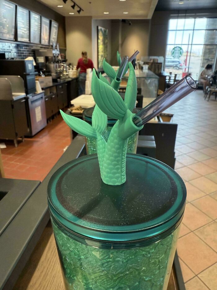 82 Hilariously Unhinged Design Fails That Should Have Never Been Approved (New Pics)