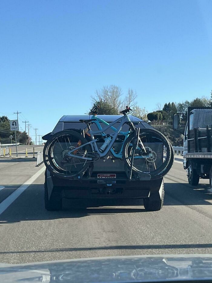 82 Hilariously Unhinged Design Fails That Should Have Never Been Approved (New Pics)