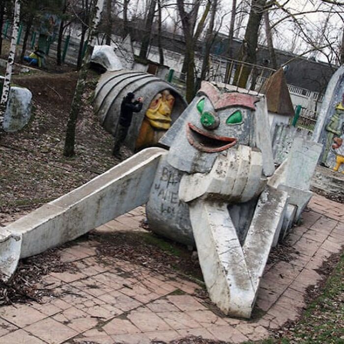 50 Playground Fails That Look Like They Were Designed By Someone Who Hates Children