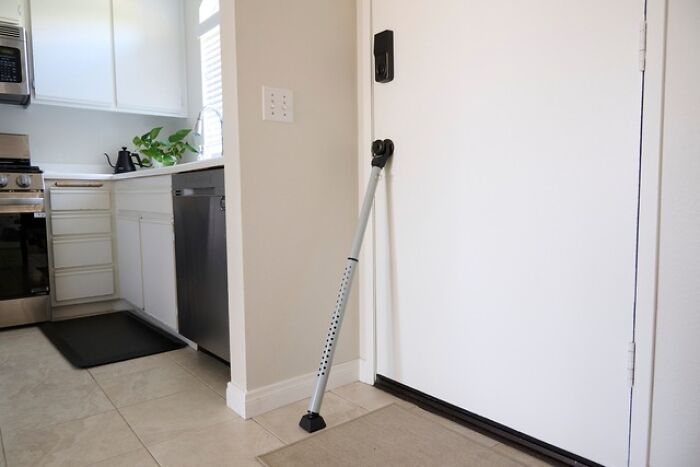 40 Safety Tips That Are Genius Ways For Women Living Alone To Protect Themselves