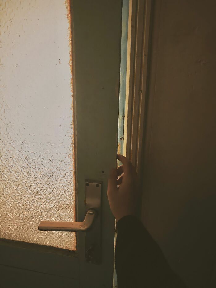 40 Safety Tips That Are Genius Ways For Women Living Alone To Protect Themselves