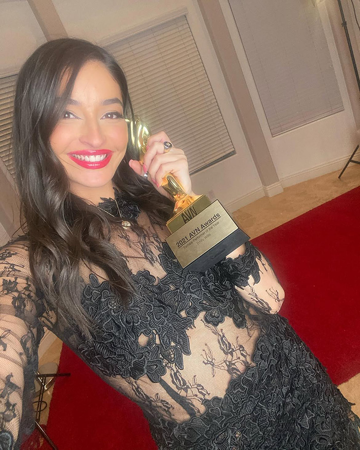 Emily Willis’ Family Reveals Sign They Say Proves Paralyzed Actress Is Conscious Of Her ‘Locked-In’ State Emily Willis’ Family Reveals Sign They Say Proves Paralyzed Actress Is Conscious Of Her ‘Locked-In’ State