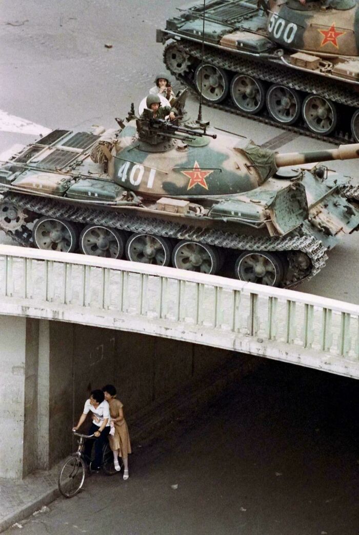 83 Fascinating And Emotional Historical Photos That Don&rsquo;t Let Us Forget The Past (New Pics)