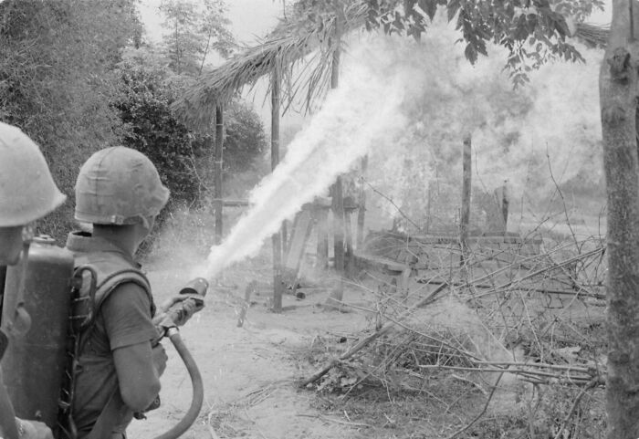 83 Fascinating And Emotional Historical Photos That Don&rsquo;t Let Us Forget The Past (New Pics)