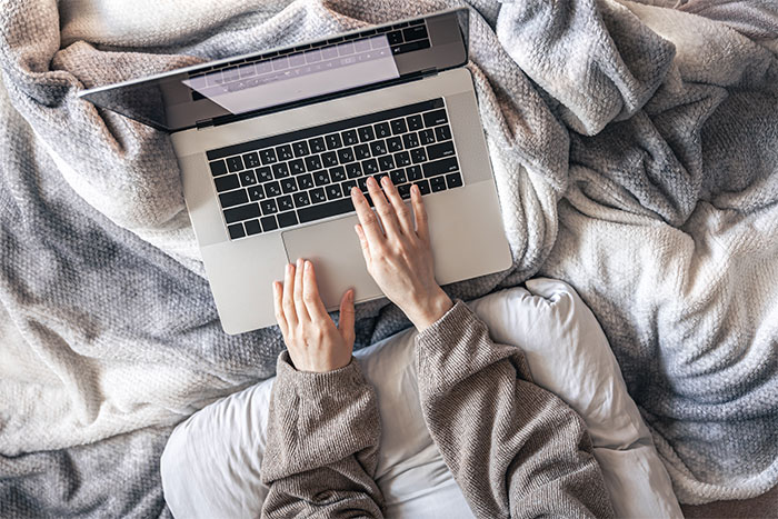 Online Stalker Freaks Out After Woman “Steals” Her Fictional Boyfriend Online Stalker Freaks Out After Woman “Steals” Her Fictional Boyfriend