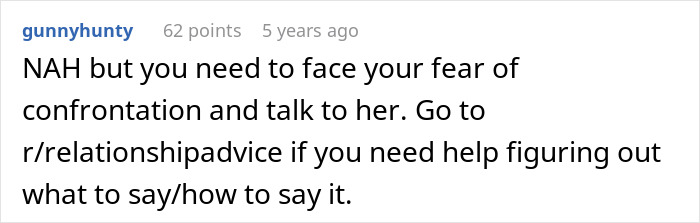 Friend&rsquo;s Musty Smell Starts Clearing Rooms, Woman Dreads Being The One Who Finally Tells Her
