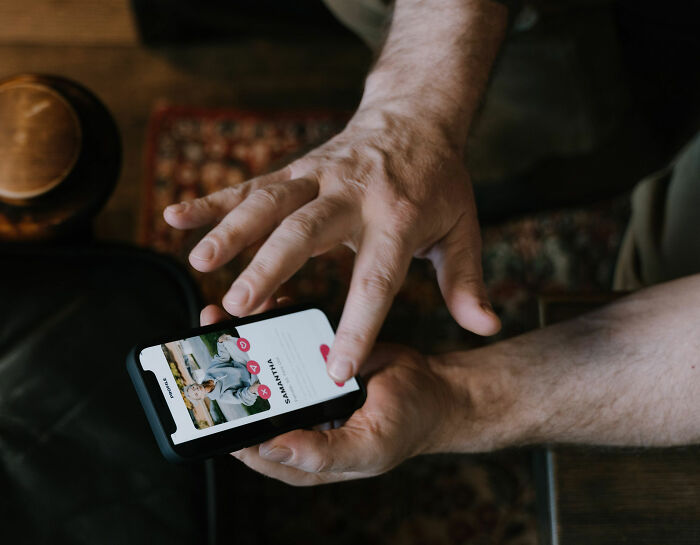 “We’re Cooked”: Man Shares Results Of His “Becky Experiment” After Testing Four Different Dating Profiles “We’re Cooked”: Man Shares Results Of His “Becky Experiment” After Testing Four Different Dating Profiles