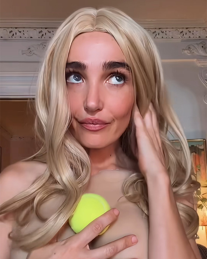 SNL Star Mocks Sydney Sweeney’s Controversial Betting Ad With “Hilarious” Parody SNL Star Mocks Sydney Sweeney’s Controversial Betting Ad With “Hilarious” Parody