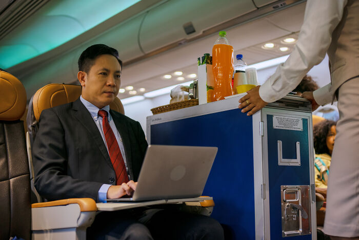 38 Worst Things A Passenger Could Do That Makes Flight Attendants Roll Their Eyes