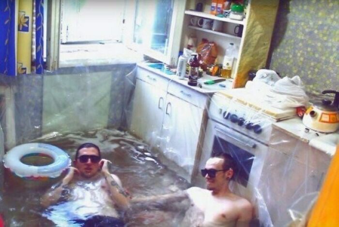 118 Unhinged Images That Made People Go “Hmmm”