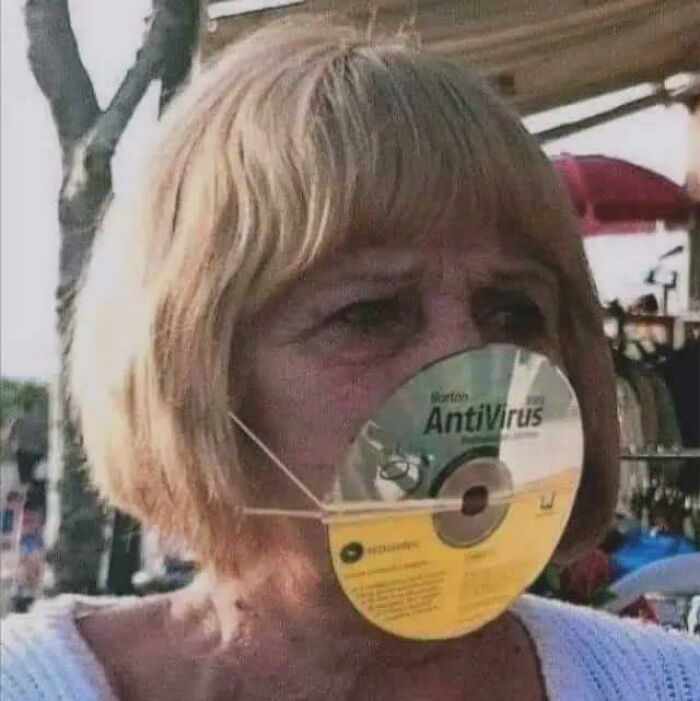 118 Unhinged Images That Made People Go “Hmmm”