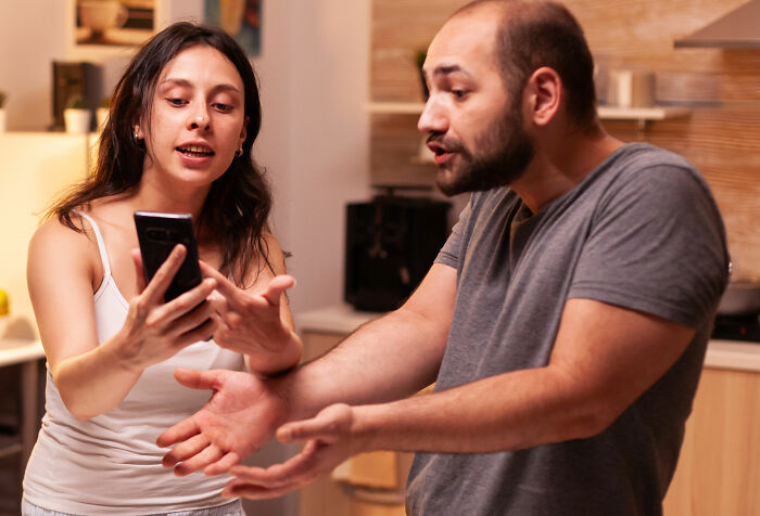 Women Share 66 Lies Men Told Them That Were Actually Crazy And Unhinged