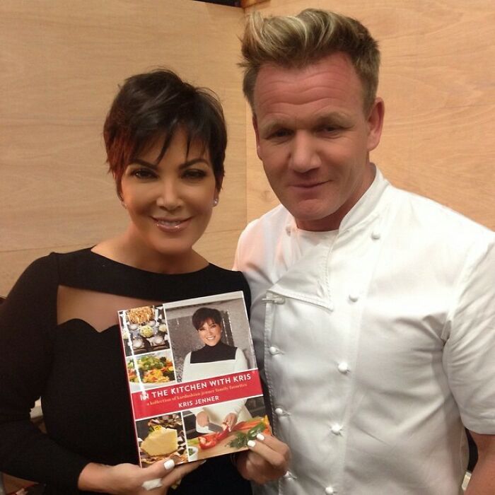 37 Photoshop Fails That Embarrassingly Exposed Celebrities
