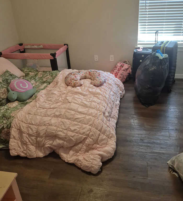 Husband Starts Acting Like A “Psycho” After His Affair With A Younger Coworker Comes To Light Husband Starts Acting Like A “Psycho” After His Affair With A Younger Coworker Comes To Light