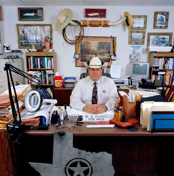This Photographer’s Project Documented The People And Offices Behind Bureaucracy Around The World (15 Pics) This Photographer’s Project Documented The People And Offices Behind Bureaucracy Around The World (15 Pics)