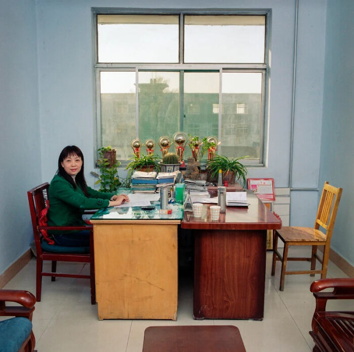 This Photographer’s Project Documented The People And Offices Behind Bureaucracy Around The World (15 Pics) This Photographer’s Project Documented The People And Offices Behind Bureaucracy Around The World (15 Pics)