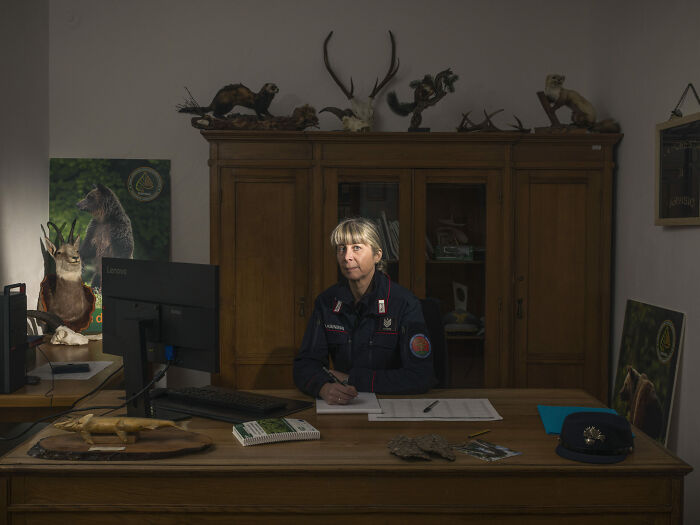 This Photographer’s Project Documented The People And Offices Behind Bureaucracy Around The World (15 Pics) This Photographer’s Project Documented The People And Offices Behind Bureaucracy Around The World (15 Pics)