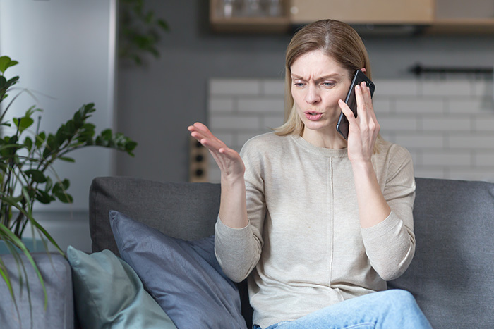 17YO Keeps Trying To Scare Off Dad’s Girlfriend, One Cruel Stunt Finally Gets Her Locked Out 17YO Keeps Trying To Scare Off Dad’s Girlfriend, One Cruel Stunt Finally Gets Her Locked Out