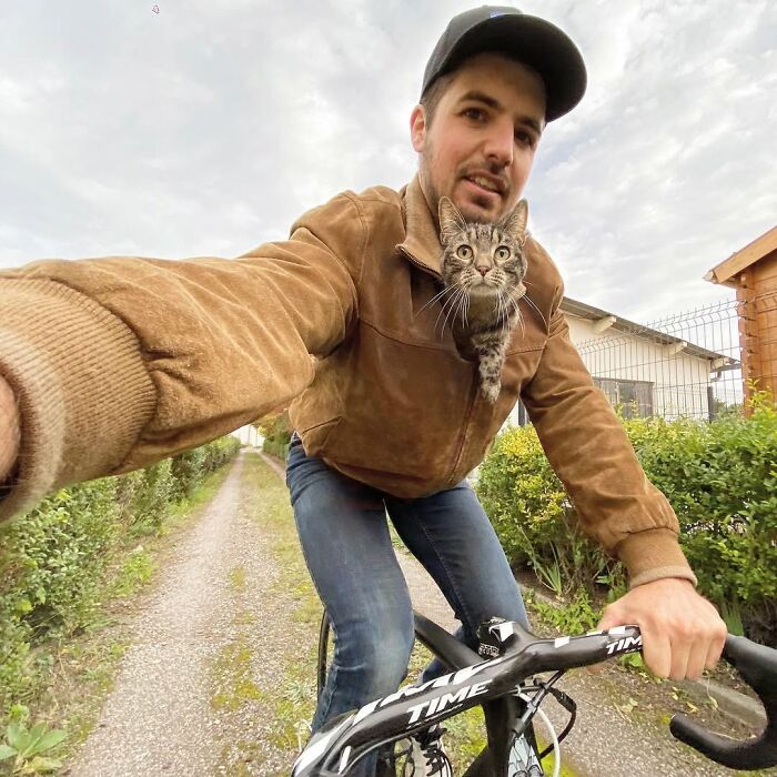 This Owner Brings His Cat Everywhere And They Go On All Kinds Of Crazy Adventures Together (33 New Pics)