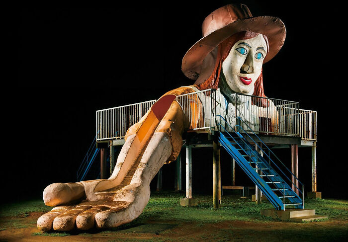 30 Surreal Japanese Playgrounds At Night That Look Like Scenes From Another World By Fujio Kito