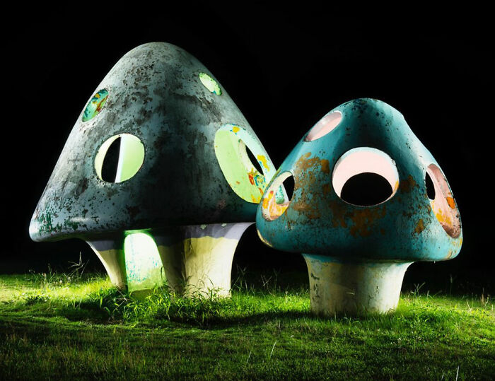 30 Surreal Japanese Playgrounds At Night That Look Like Scenes From Another World By Fujio Kito