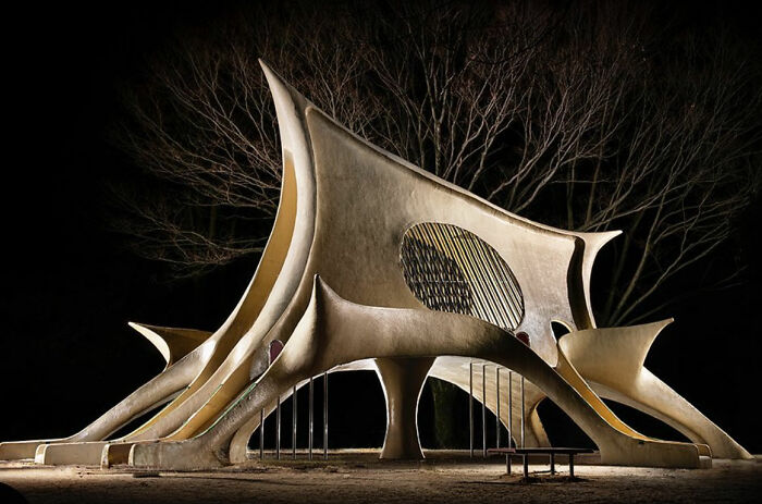 30 Surreal Japanese Playgrounds At Night That Look Like Scenes From Another World By Fujio Kito