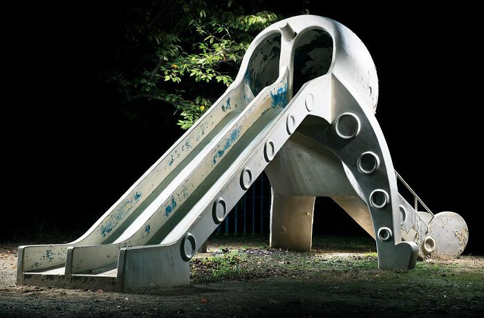 30 Surreal Japanese Playgrounds At Night That Look Like Scenes From Another World By Fujio Kito