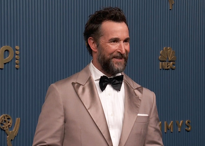 ‘The Pitt’ Star Noah Wyle Hit With Turkey Procedure Rumors, Reignites Furious Backlash After Emmy Win