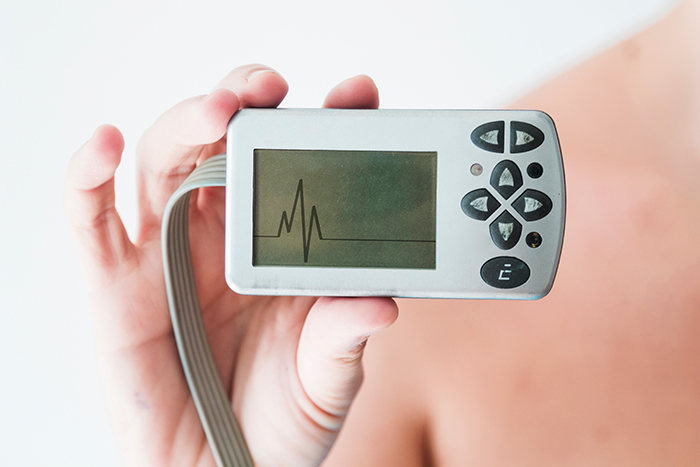 Entitled Kid Wants To Play With Ill Girl’s Heart Monitor, Gets Refused, Steals It Anyway Entitled Kid Wants To Play With Ill Girl’s Heart Monitor, Gets Refused, Steals It Anyway