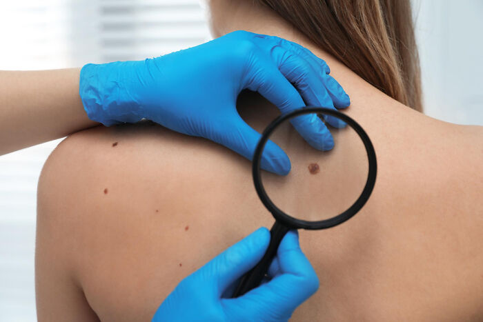 Medical Professionals Reveal The Serious Issues They Treated That Started Seeming So Innocent
