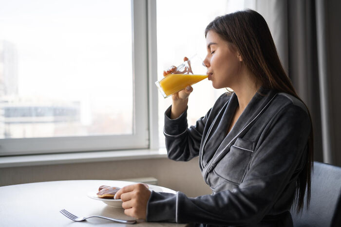 Medical Professionals Reveal The Serious Issues They Treated That Started Seeming So Innocent