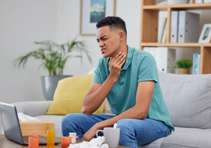 Medical Professionals Reveal The Serious Issues They Treated That Started Seeming So Innocent