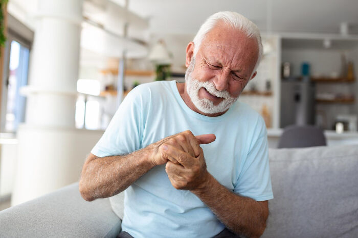 Medical Professionals Reveal The Serious Issues They Treated That Started Seeming So Innocent