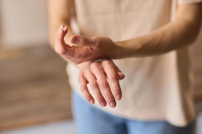 Medical Professionals Reveal The Serious Issues They Treated That Started Seeming So Innocent