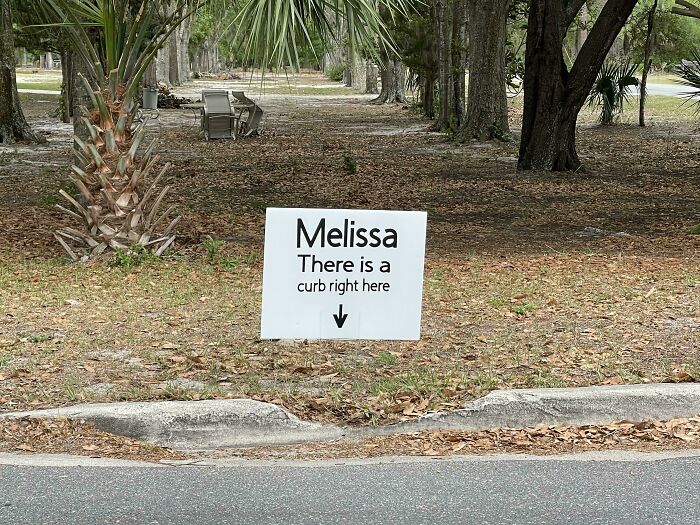 89 Chaotic Signs Spotted In The Wild That Made People Question Reality 89 Chaotic Signs Spotted In The Wild That Made People Question Reality