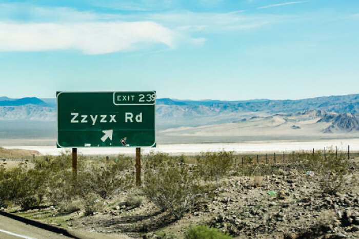 89 Chaotic Signs Spotted In The Wild That Made People Question Reality 89 Chaotic Signs Spotted In The Wild That Made People Question Reality