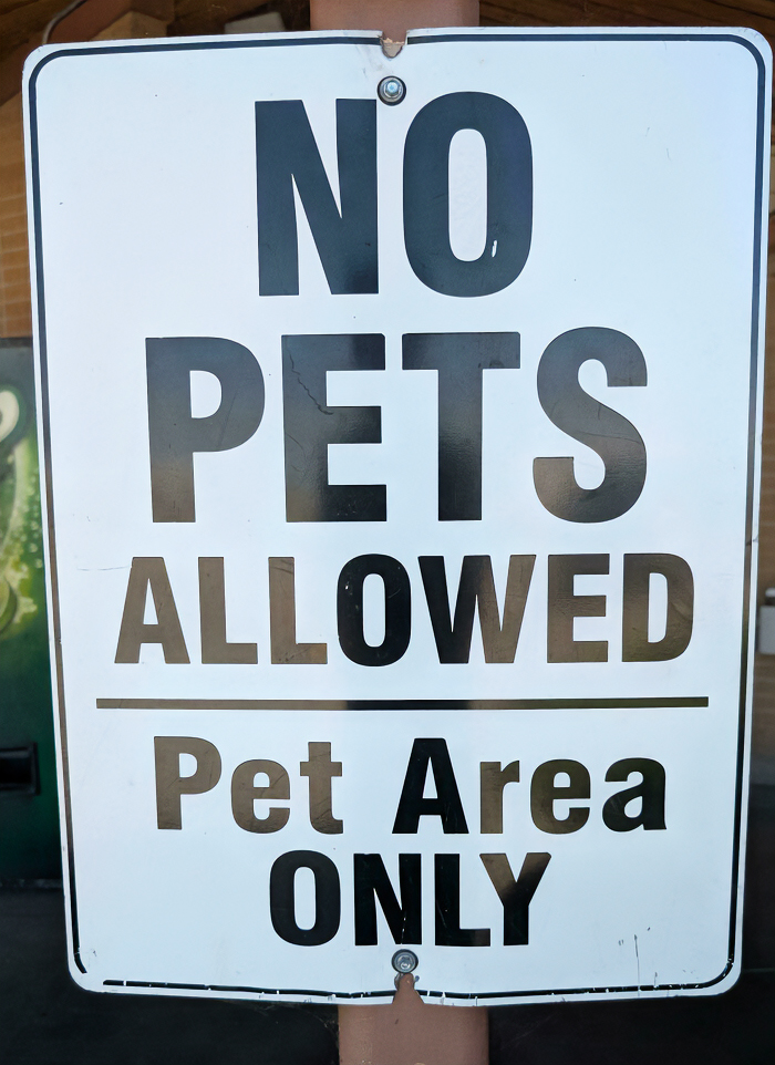 89 Chaotic Signs Spotted In The Wild That Made People Question Reality 89 Chaotic Signs Spotted In The Wild That Made People Question Reality
