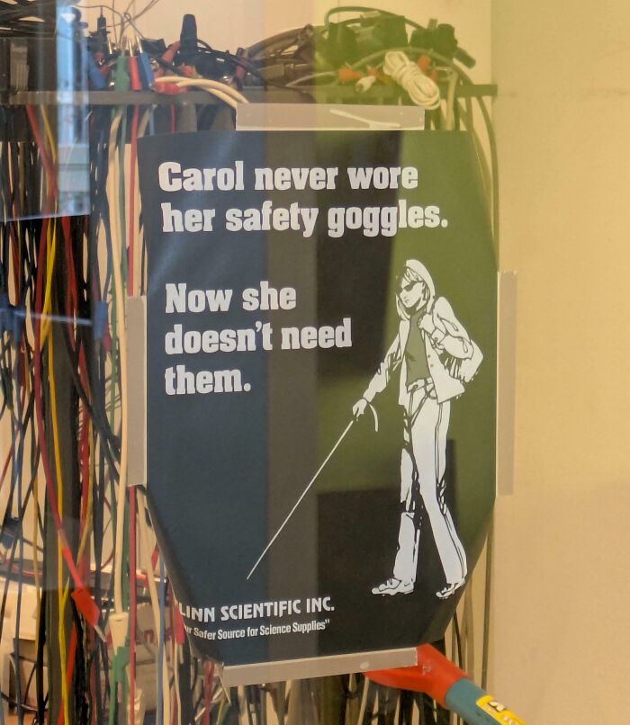 89 Chaotic Signs Spotted In The Wild That Made People Question Reality 89 Chaotic Signs Spotted In The Wild That Made People Question Reality