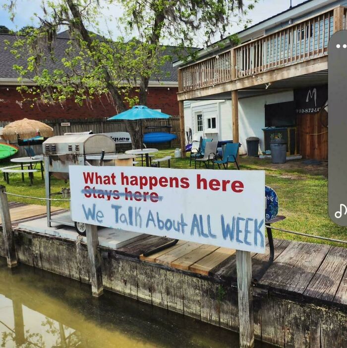 89 Chaotic Signs Spotted In The Wild That Made People Question Reality 89 Chaotic Signs Spotted In The Wild That Made People Question Reality