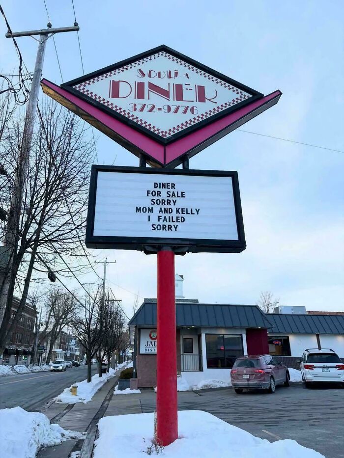 89 Chaotic Signs Spotted In The Wild That Made People Question Reality 89 Chaotic Signs Spotted In The Wild That Made People Question Reality