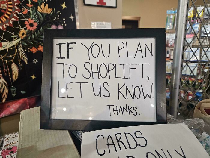 89 Chaotic Signs Spotted In The Wild That Made People Question Reality 89 Chaotic Signs Spotted In The Wild That Made People Question Reality