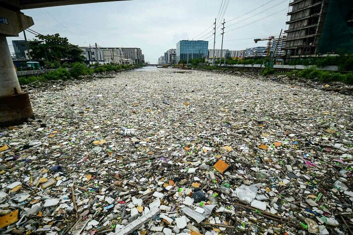 71 Urban Landscapes So Bleak They Look Like Humanity Gave Up Halfway Through (New Pics)