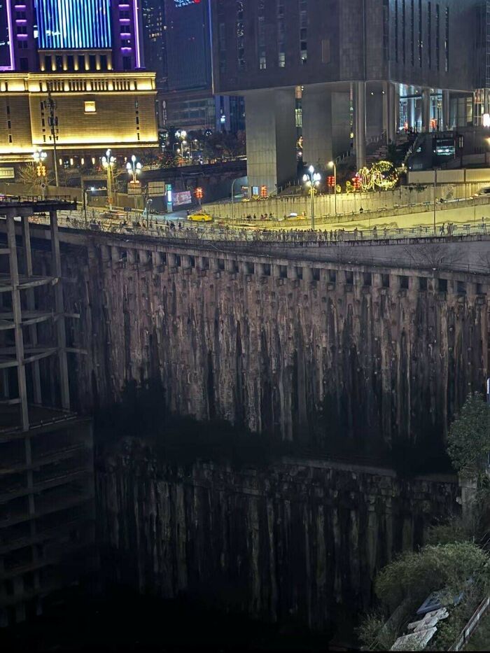 71 Urban Landscapes So Bleak They Look Like Humanity Gave Up Halfway Through (New Pics)