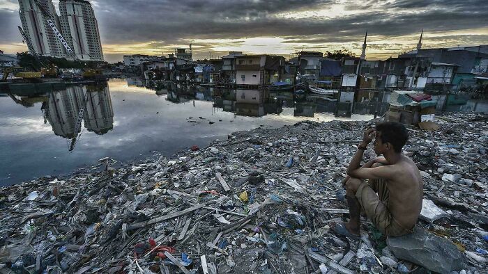 71 Urban Landscapes So Bleak They Look Like Humanity Gave Up Halfway Through (New Pics)